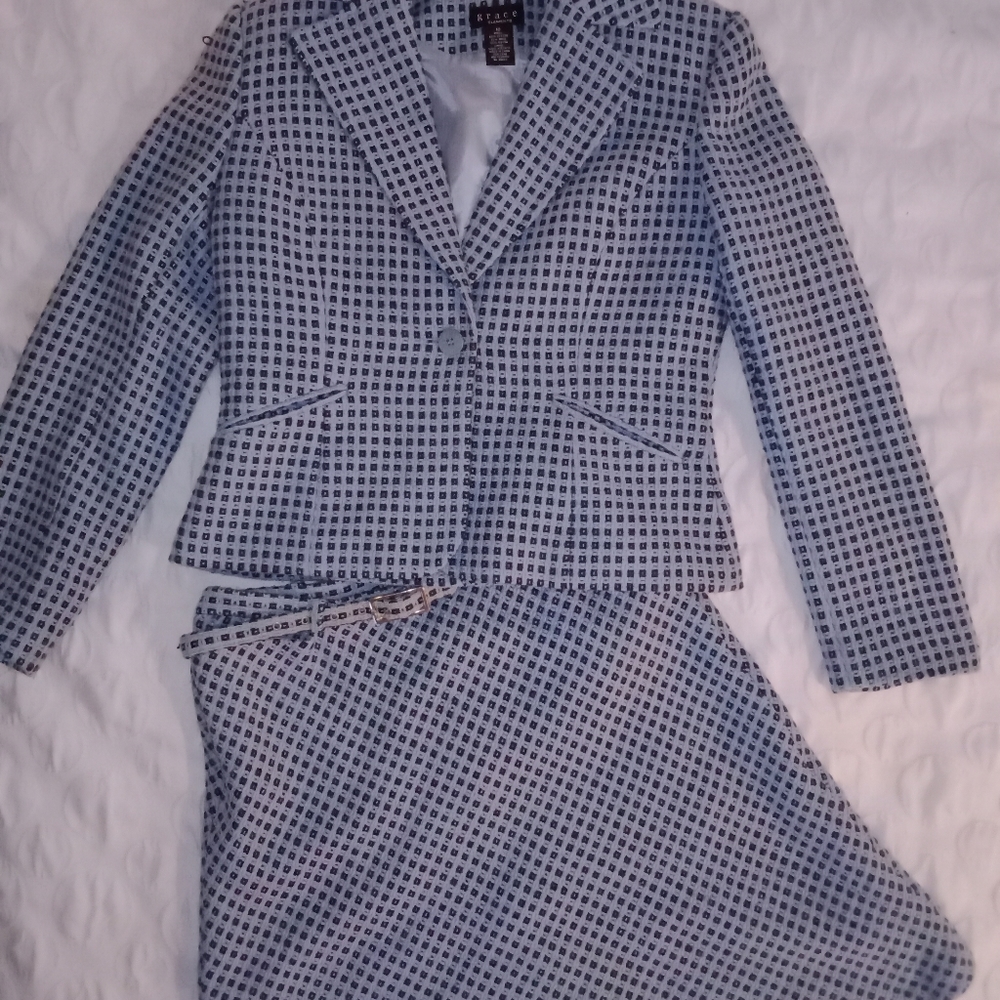 Skirt w/belt and coat